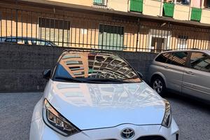 Toyota yaris 1.5 hybrid STYLE