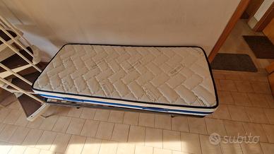 Materasso memory  e doghe