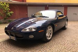 JAGUAR XK8 cabriolt anno 2002