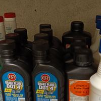 Prodotti per auto (liquido freni e altro)