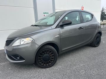 Lancia Ypsilon 1.2 69 CV 5 porte S&S Elefantino Bl