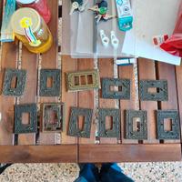 Placche metalliche in ottone brunito