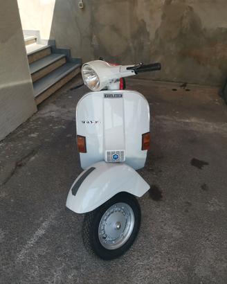 Vespa P125x