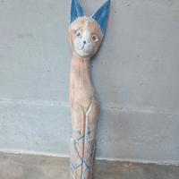 Gatto in legno realizzato a mano