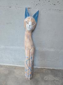 Gatto in legno realizzato a mano