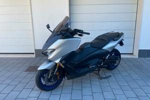 T Max 530 SX Sport Edition