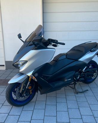 T Max 530 SX Sport Edition