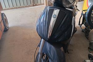 Beverly 250 ie