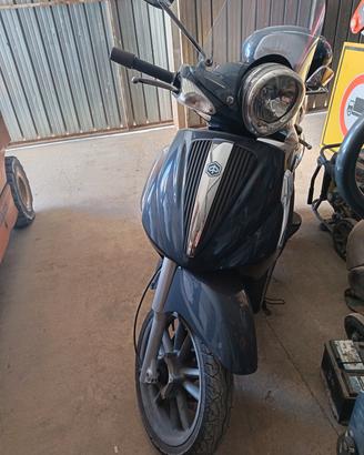 Beverly 250 ie