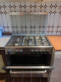 Piano cottura cm.90 a gas metano e con forno elett