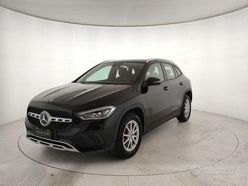 Mercedes-Benz GLA 180 d Business auto