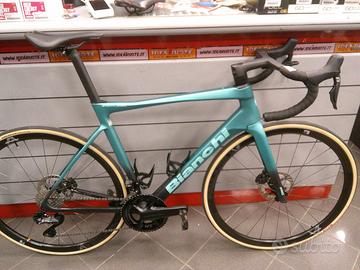 BIANCHI SPECIALISSIMA PRO CARBON ULTEGRA 12V - L