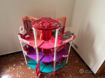 Casa barbie a 3 piani con doppio ascensore