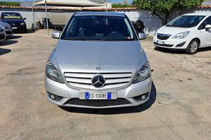 Mercedes Classe B 180 CDI Executive Automatic.