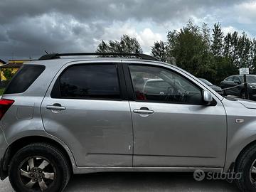 Auto jeep terios