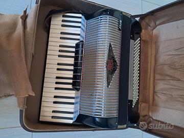 Fisarmonica 120 bassi Lajolo
