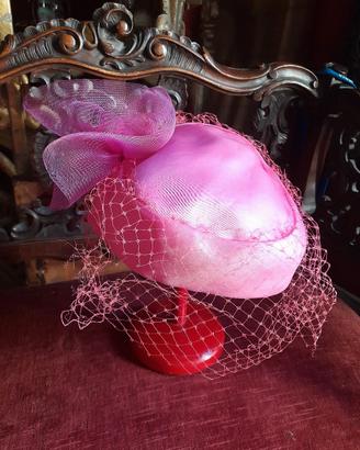 Cappellino vintage'80 seta fucsia veletta lady D