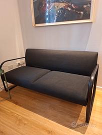 divano arper arcos minimalista nero 2 posti 