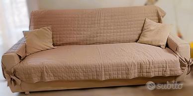 Comodo divano letto con contenitore