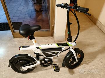 Bicicletta elettrica pieghevole con ped. ass.