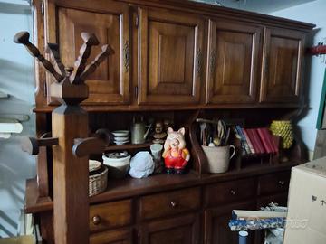 tavolo credenza e sedie