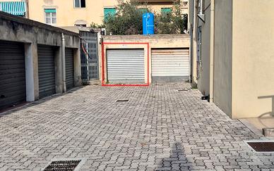 FABBRICOTTI: Garage in condominio recintato
