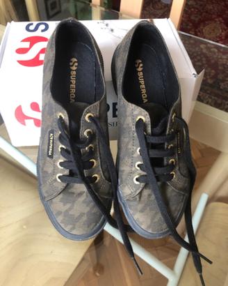 Scarpe Superga