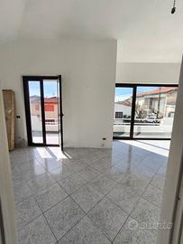 Casa bifamiliare, ingresso indipendente