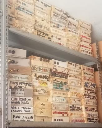 Liquidazione completa, magazzino di merceria