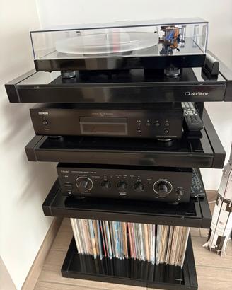 Mobile porta stereo Nordstone e stativi casse