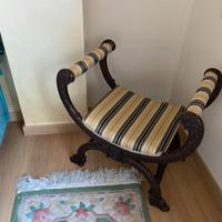 Poltroncina antica stile impero – Legno intagliato