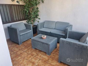 Divanetto da giardino