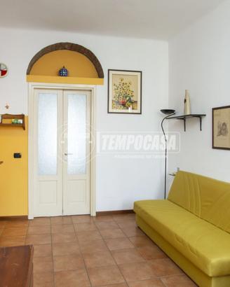 2 LOCALI PIANO ALTO