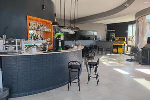 Bar con agenzia di scommesse