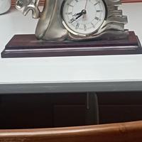 sveglia bagnata in argento 