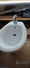 Bidet bagno completo di rubinetto