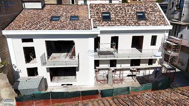 Soluzione indipendente di N° 2 Appartamenti