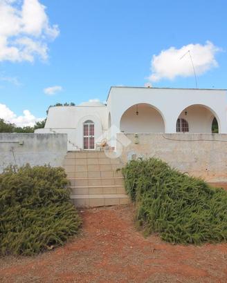 VILLA SINGOLA A OSTUNI