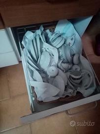 Svuota credenza – lotto porcellana tazze, piatti,