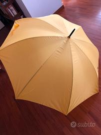 Ombrelli (il prezzo è riferito a due ombrelli)