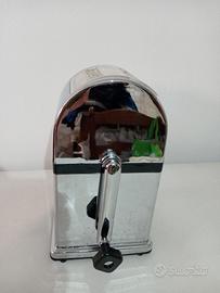 macchinetta per macinare il ghiaccio 