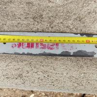 Spada per motosega e una catena 