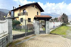 VILLA SINGOLA A VAL DELLA TORRE