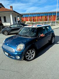 Mini Cooper  (eccelse condizioni)