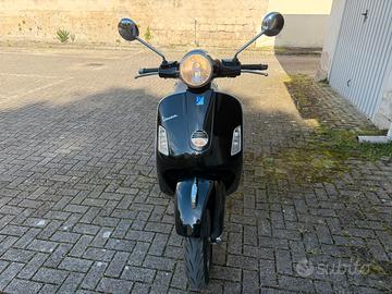 Vespa GTS 250