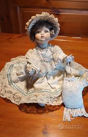 bambola veneziana in porcellana da collezione