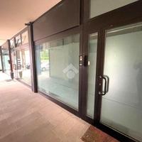 NEGOZIO A PONZANO VENETO