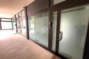 NEGOZIO A PONZANO VENETO