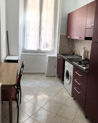 Centro per due colleghi trasfertisti accessoriato