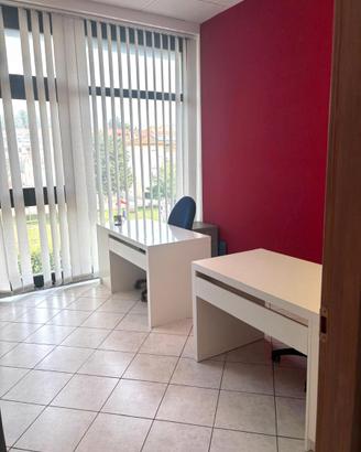 Stanza privata in ufficio coworking